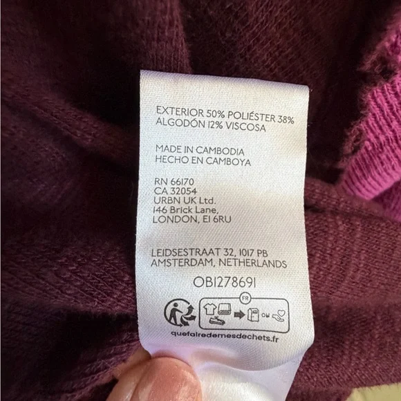 NWT new medium Anthropologie pilcro ruffled raglan thermal long sleeve top plum